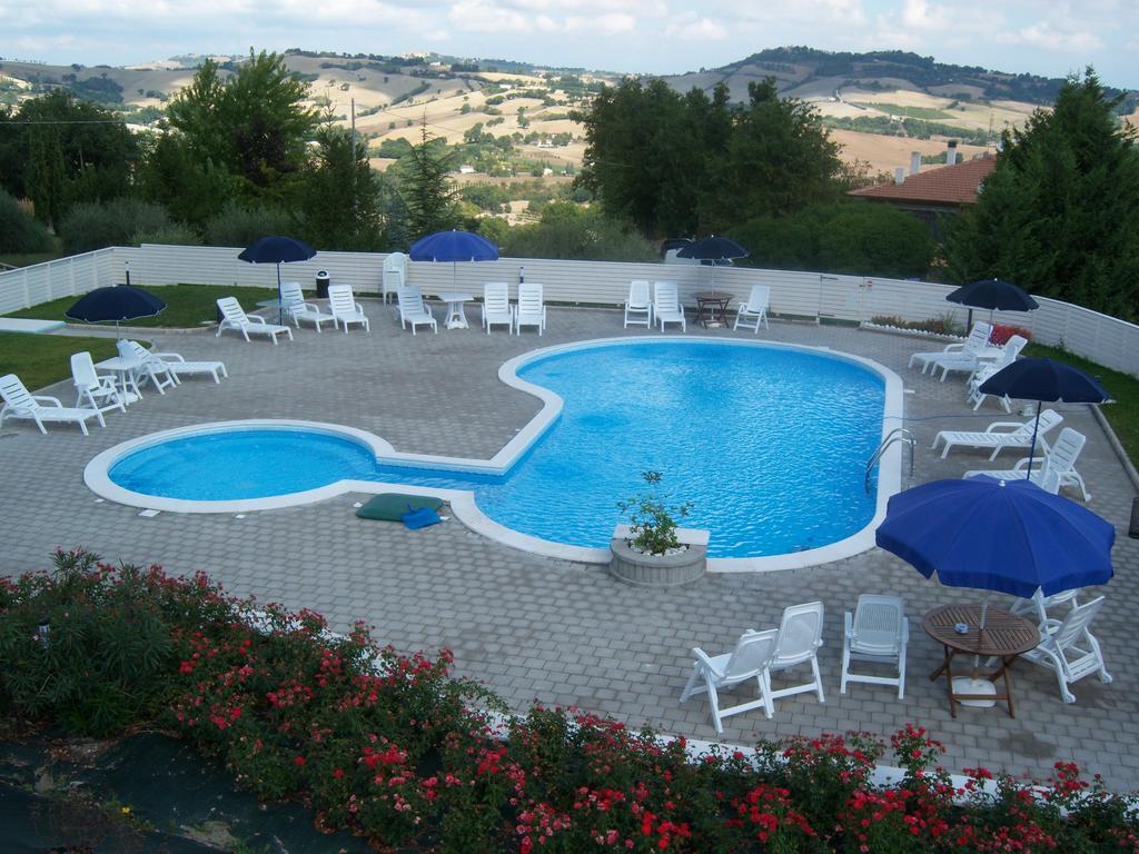 Agriturismo Lo Sgorzolo Pergola Exterior foto